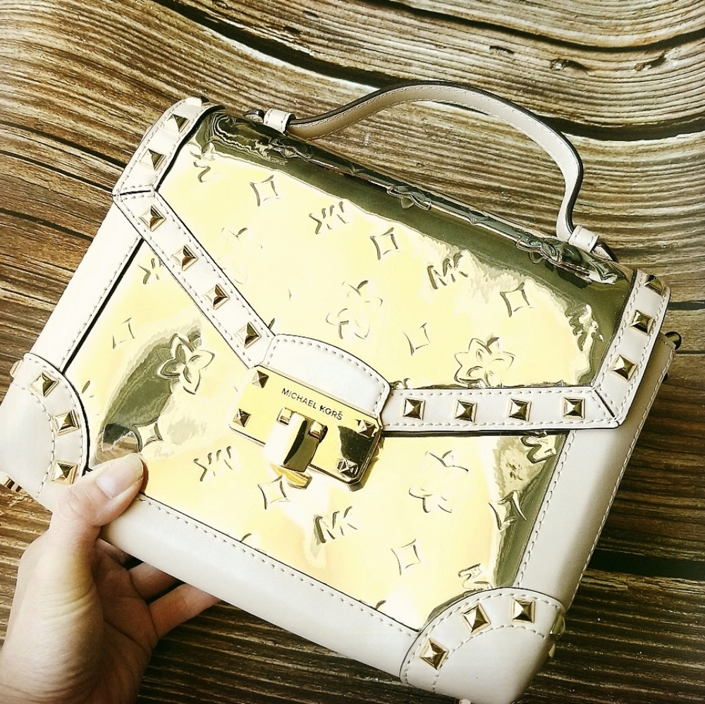 🍒NWT🍒 MK GOLD MIRROR TRUNK CONVERTIBLE SA - Picture 6 of 8